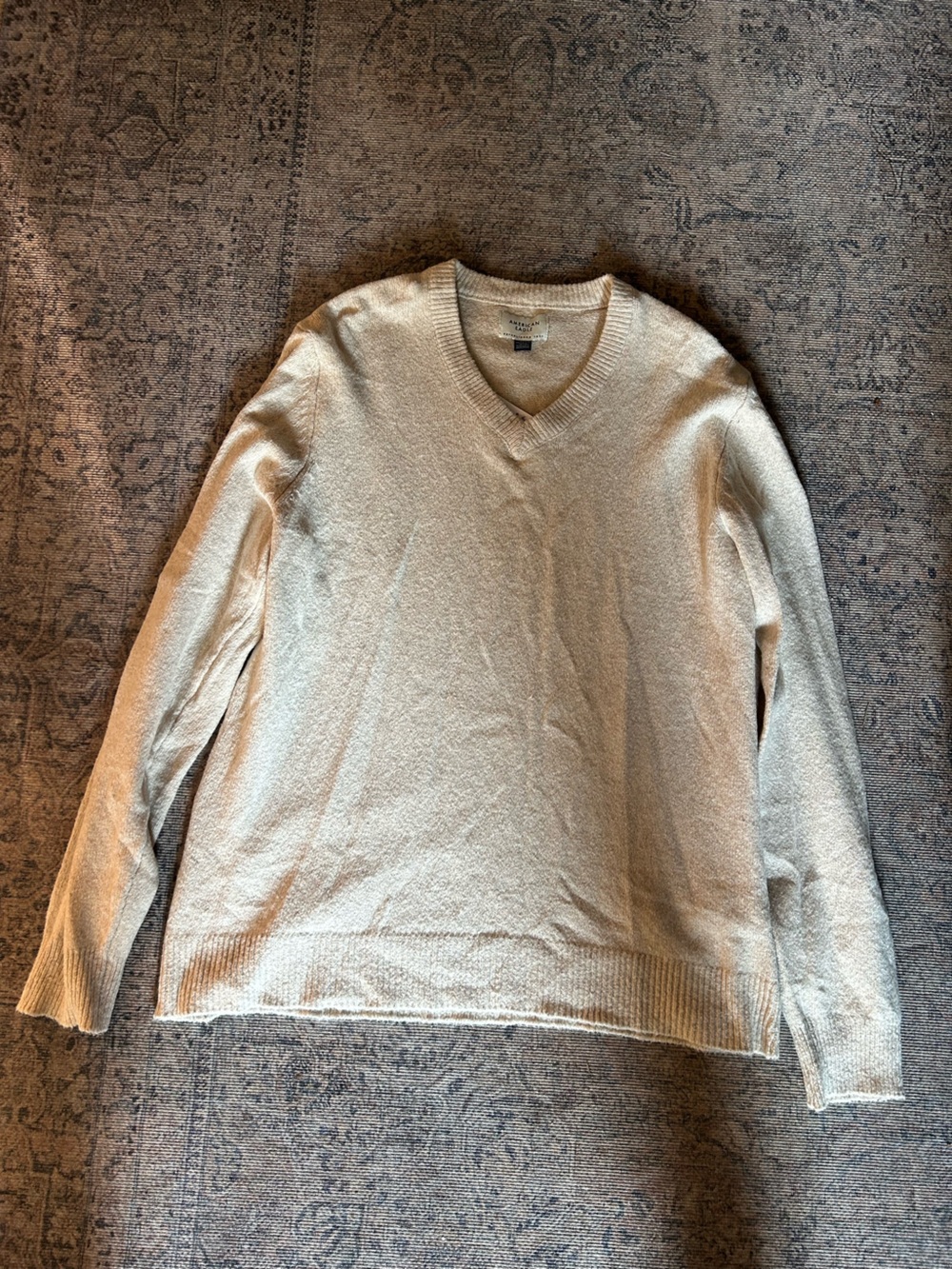 NWT Men’s American EagleCream V-Neck Sweater